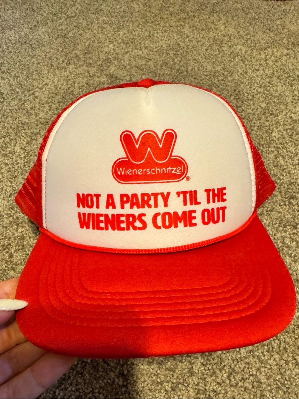 Wienerschnitzel Hat